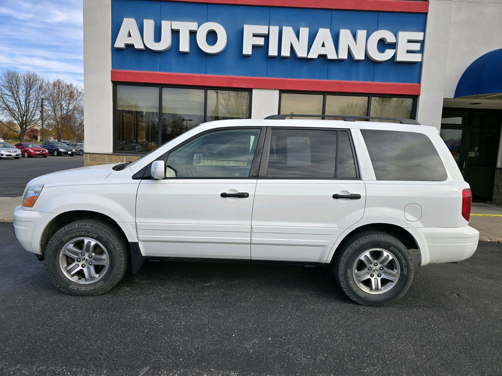 photo of 2004 Honda Pilot EX w/ Leather and Nav System