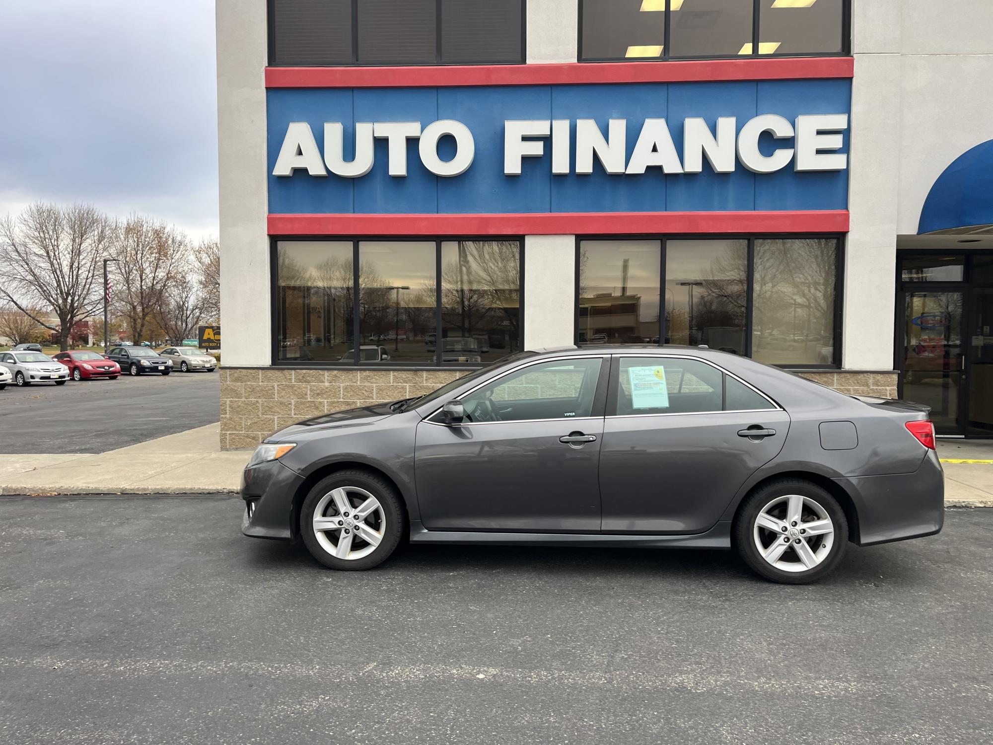 photo of 2013 Toyota Camry SE