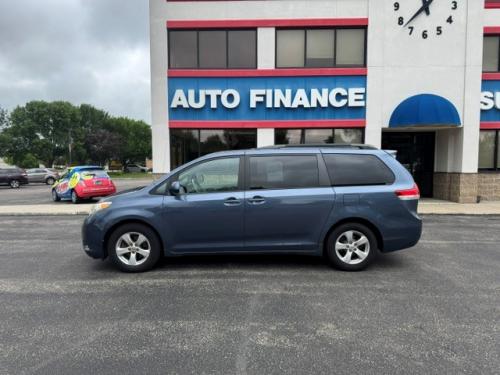 2014 Toyota Sienna LE FWD 8-Passenger V6